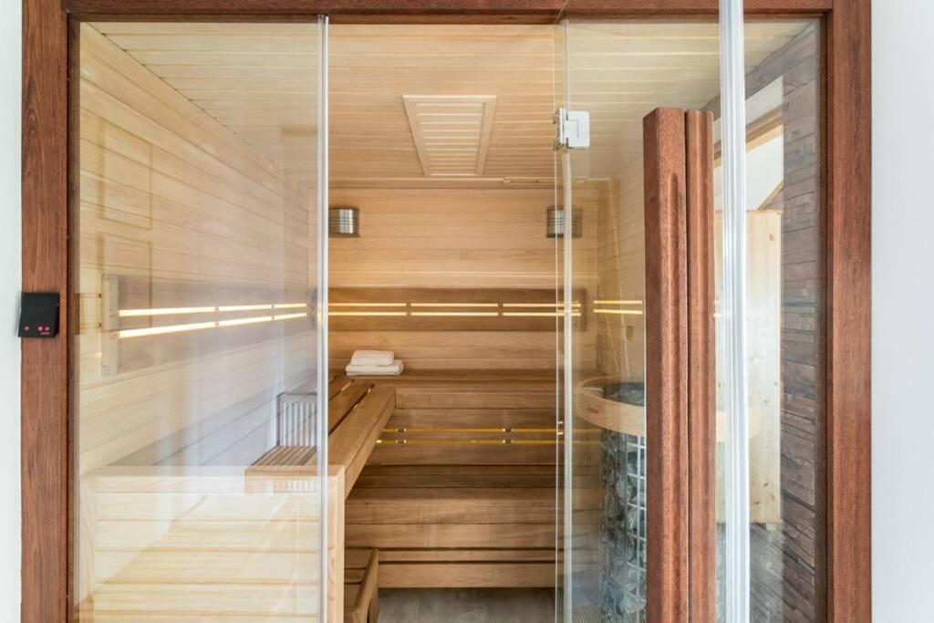 Willa Pitoniowka Z Sauna, Netflix Oraz Xbox One Koscielisko Luaran gambar